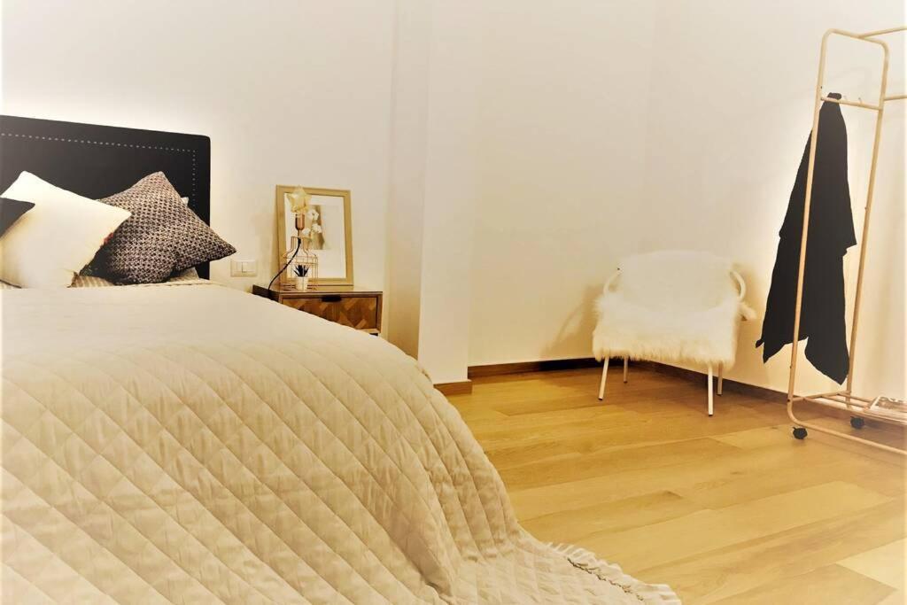 Luxus P4T Family 3 Bedroom With Pool, Tennis Court And Sauna Бриндизи Экстерьер фото