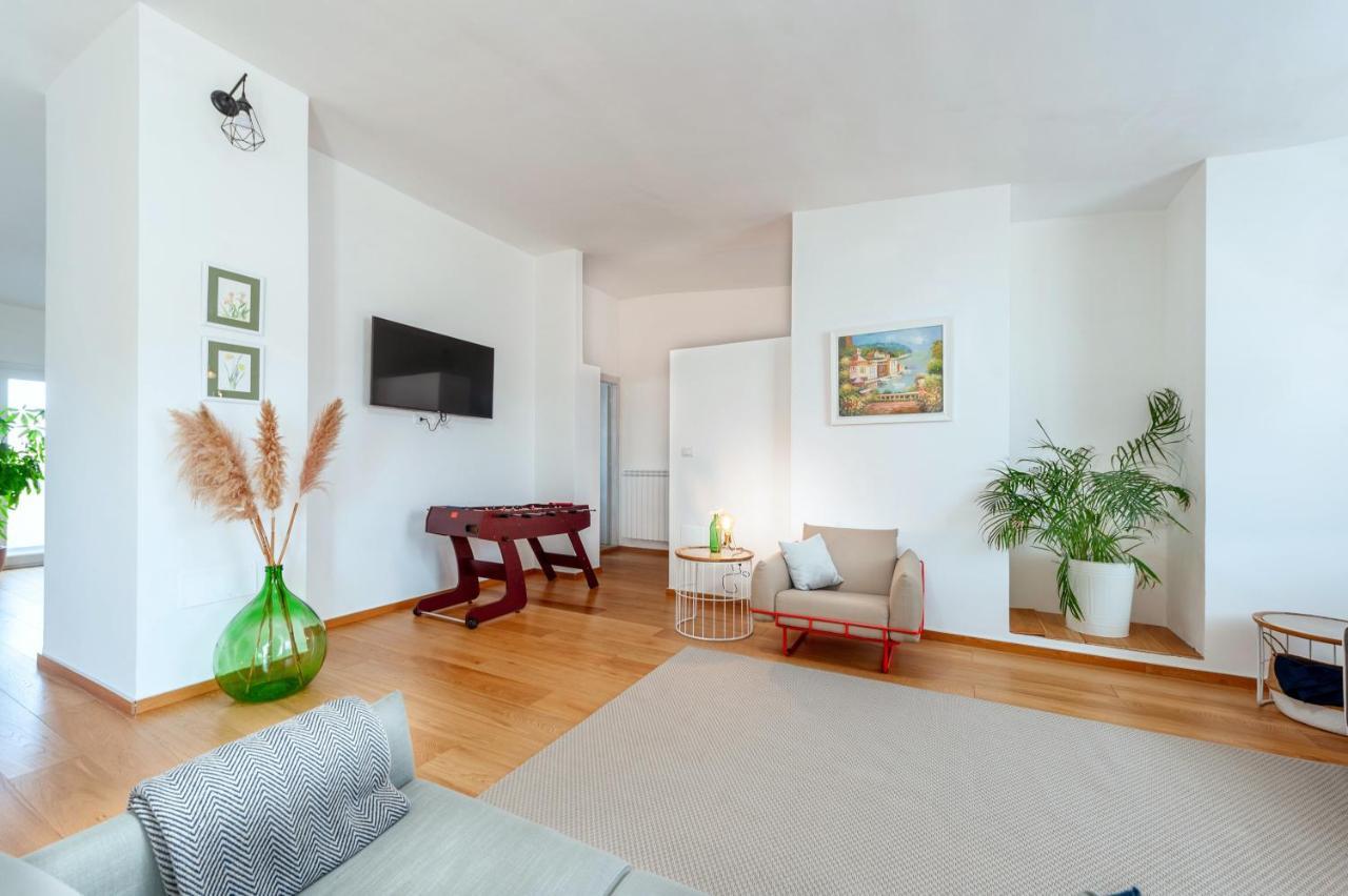Luxus P4T Family 3 Bedroom With Pool, Tennis Court And Sauna Бриндизи Экстерьер фото