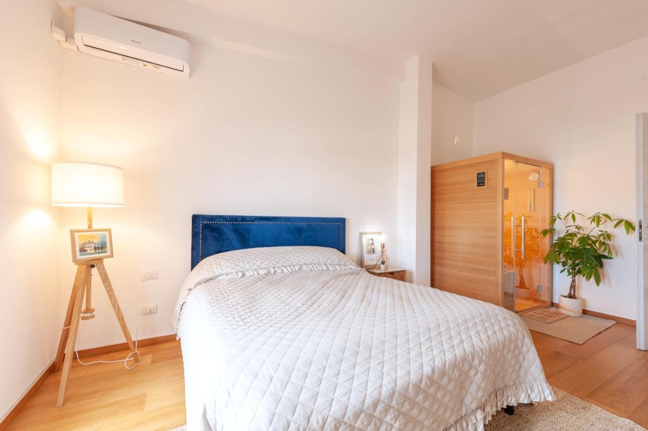 Luxus P4T Family 3 Bedroom With Pool, Tennis Court And Sauna Бриндизи Экстерьер фото