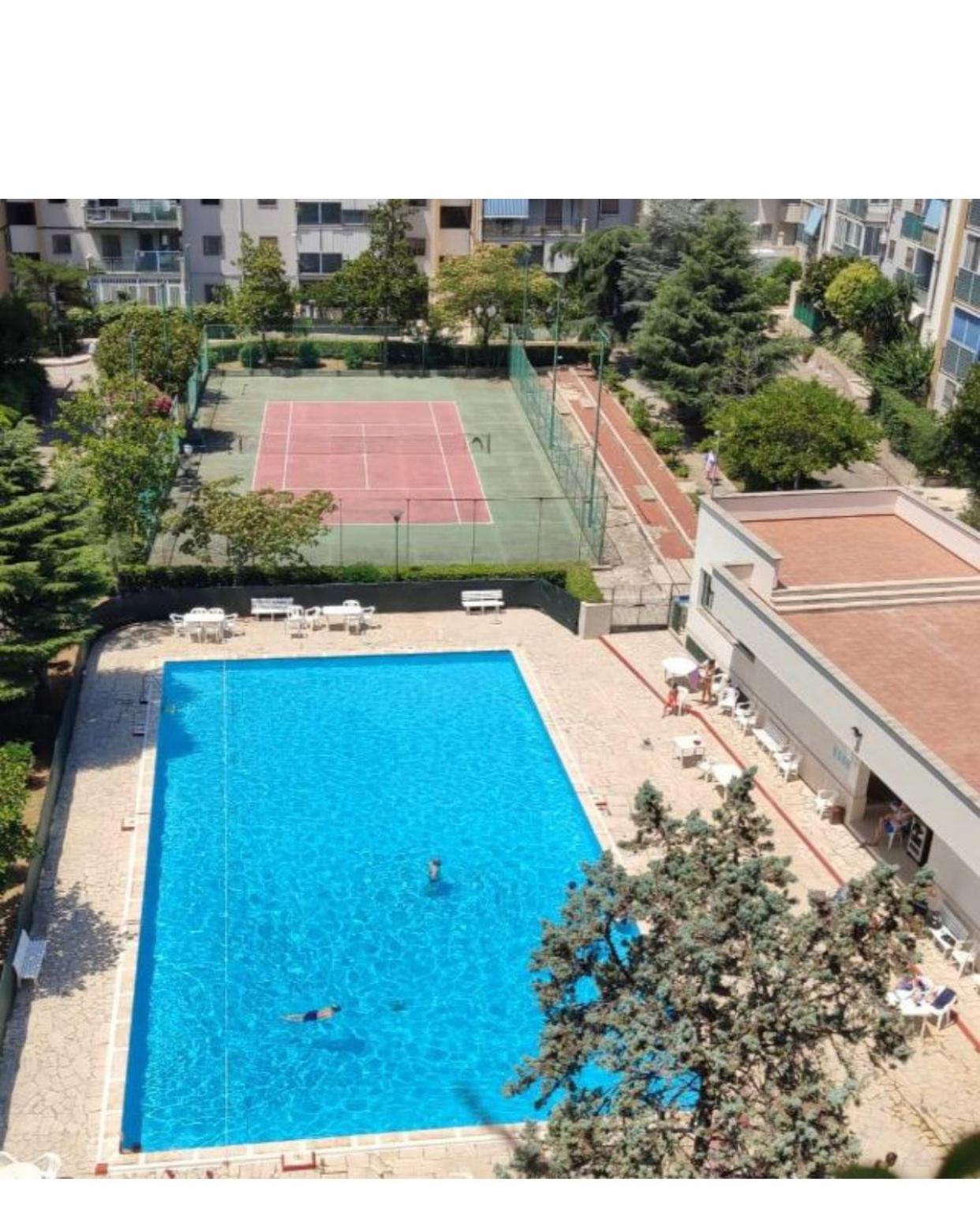 Luxus P4T Family 3 Bedroom With Pool, Tennis Court And Sauna Бриндизи Экстерьер фото